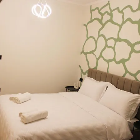 Trev アパート ティラナ