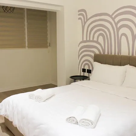 Trev アパート ティラナ